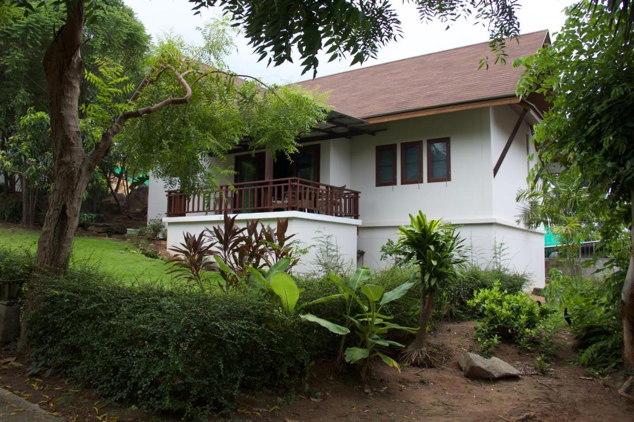 Vila บ้านธานี *